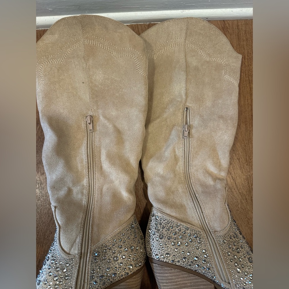 Madden Girl Apple Western Boots - Picture 8 of 8